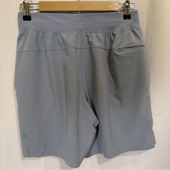 Lululemon Men's Light Gray Shorts - Picture 2 of 8